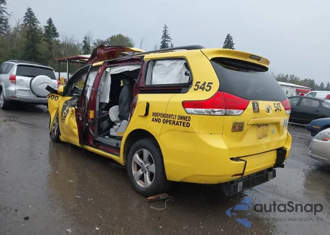 2013 Toyota Sienna Le V6 8 Passenger from USA, damaged, VIN 5TDKK3DCXDS335908